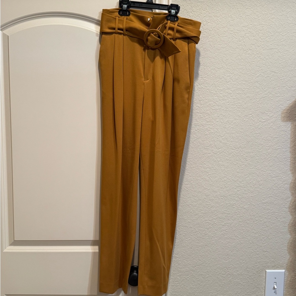 Antonio Melani worn twice Women's Mustard High-Waisted Pants